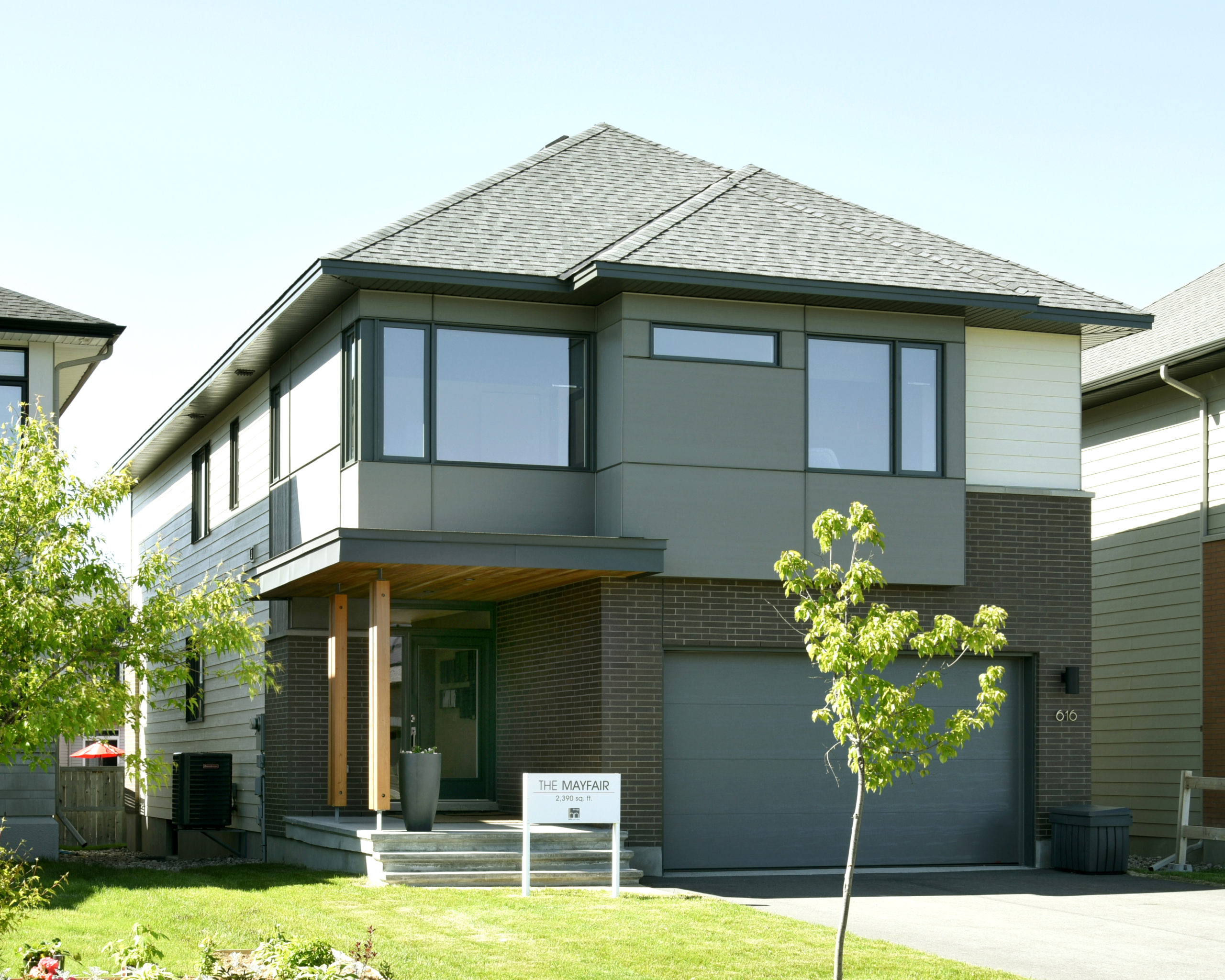 https://dleexteriors.ca/wp-content/uploads/2019/12/HN-Homes-Mayfair-ext-001-1-scaled.jpg